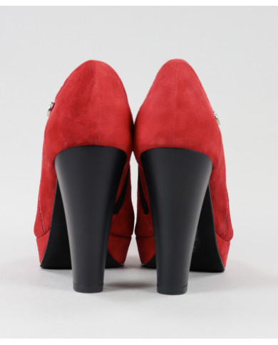 High Heel Red Buttons Ginova Elegant