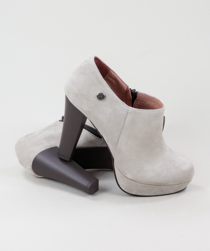 Botins Taupe de Salto Alto Ginova Elegantes