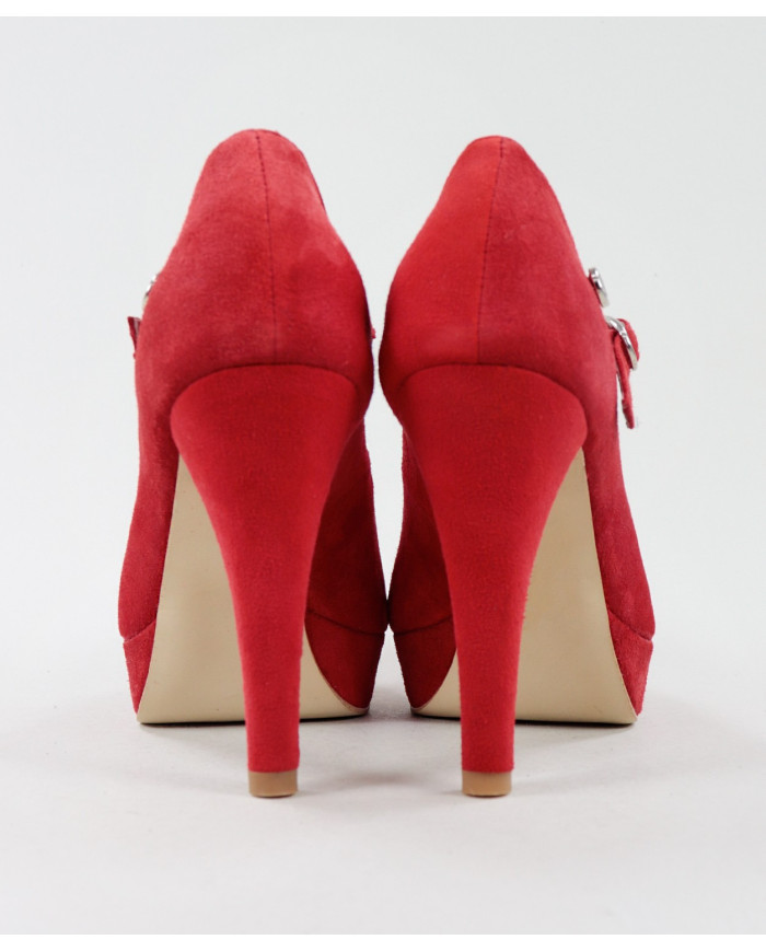 Elegant Red Shoes Ginova in Suede