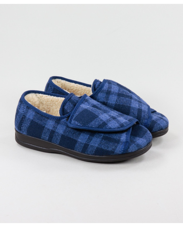 Pantufas in Blue Chess with Inner Porn
