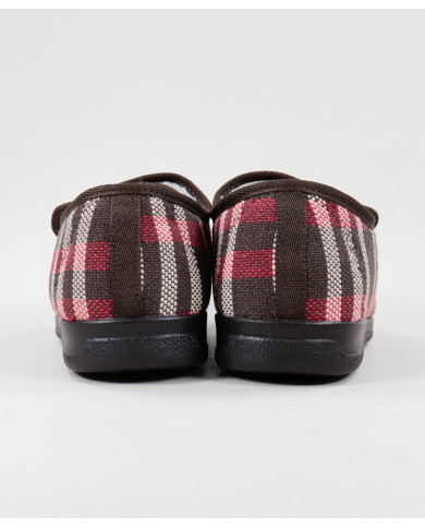 Pantufas en Ajedrez Rojo con Poro Interior