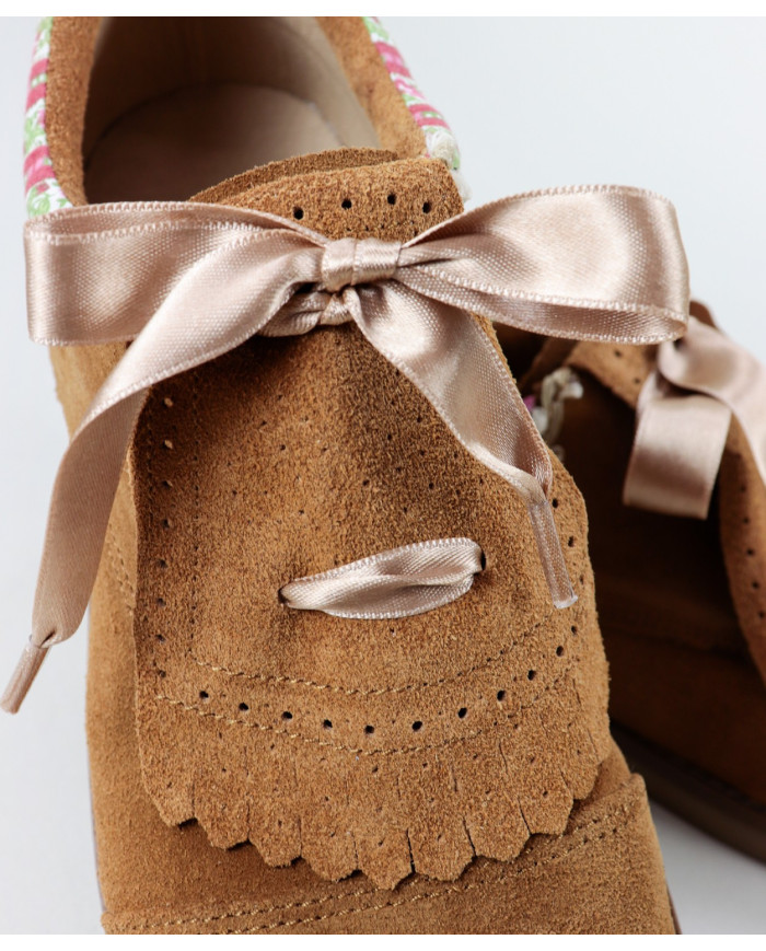 Carneira Shoes with Lace Satin Ginova