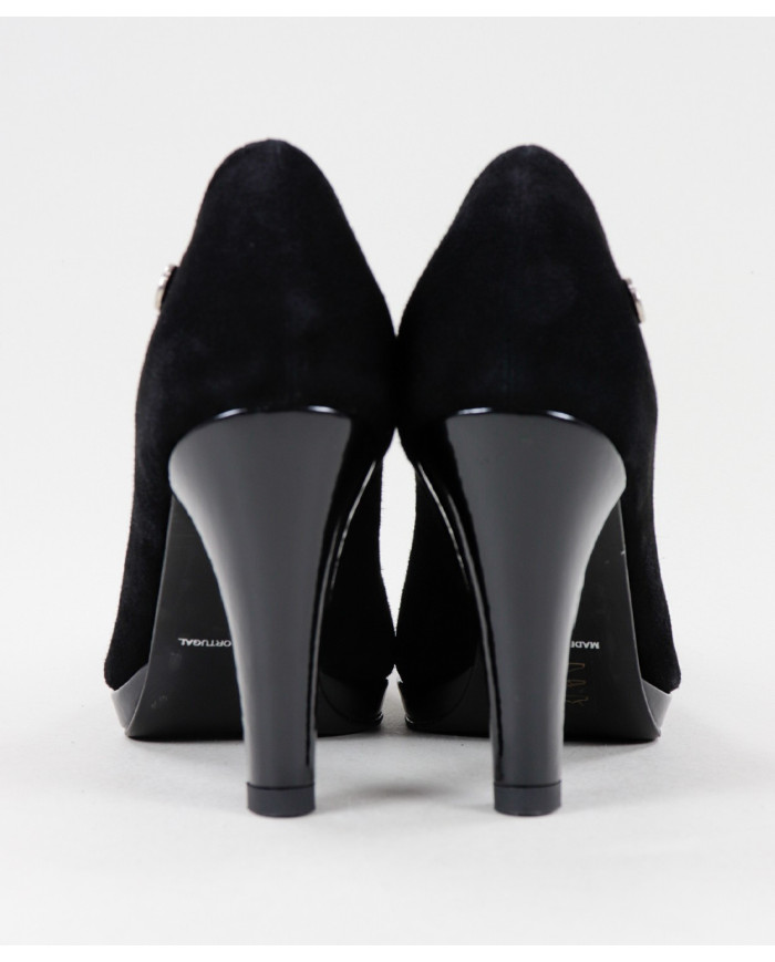 Zapatos Cerrados de Tacón Ginova