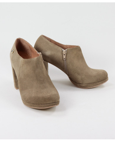 Botins de Senhora Ginova com Tacão Largo