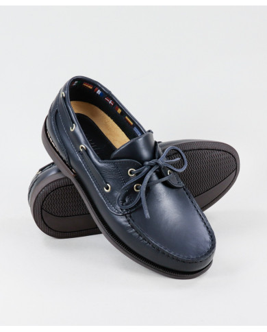 Ginova Man Candle Shoes on Skin