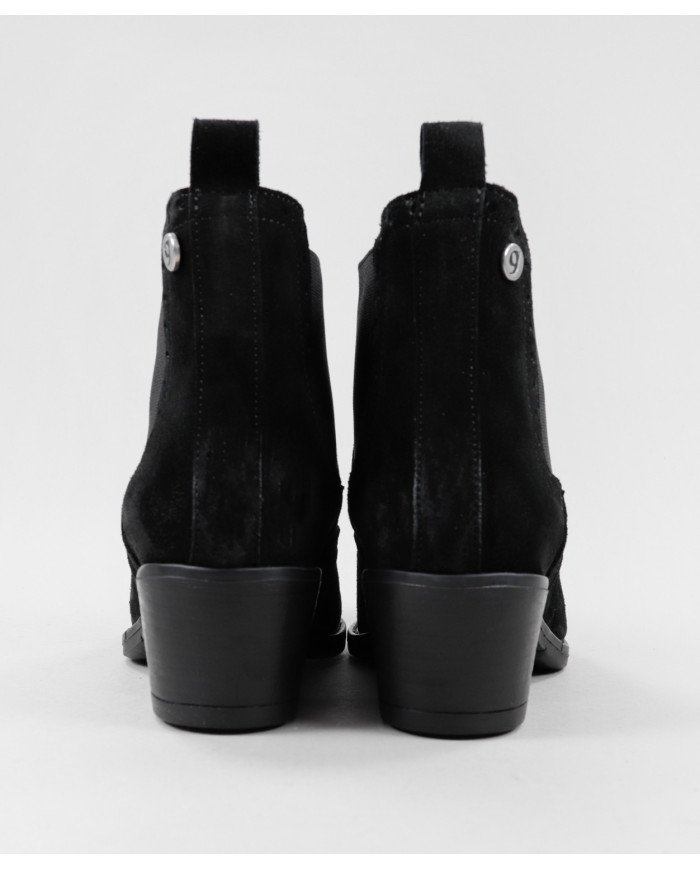 Botas Pretas de Mulher de Salto Médio Ginova