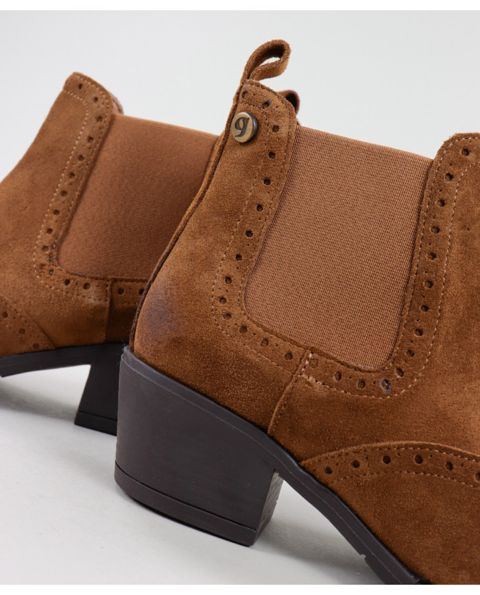 Botas Camel de Mulher de Salto Médio Ginova