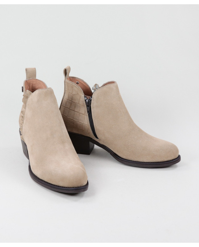 Taupe Women's Boots Ginova with Folho Franzido