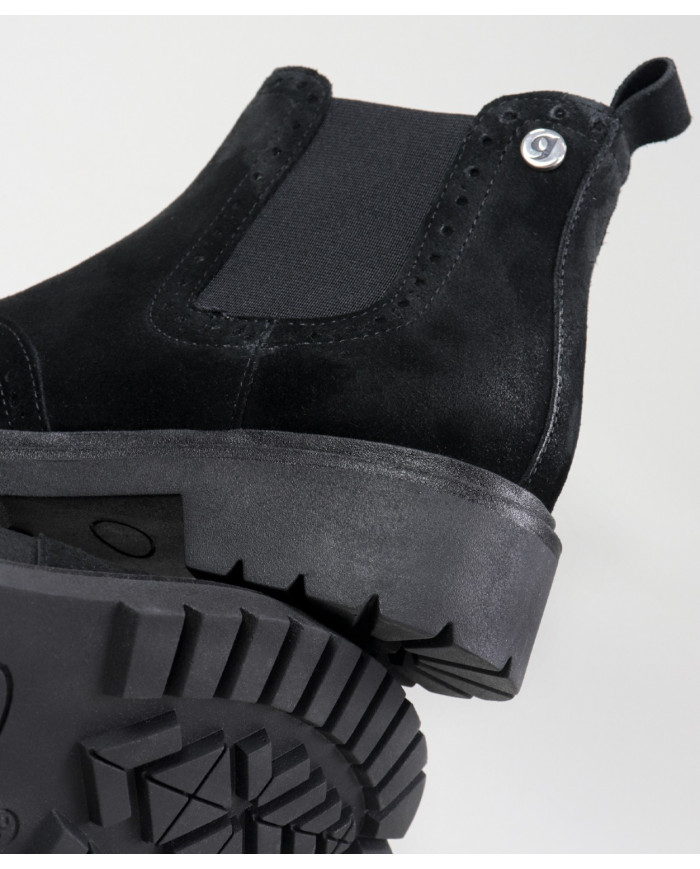 Botas Pretas de Senhora Ginova com Elásticos nas Laterais