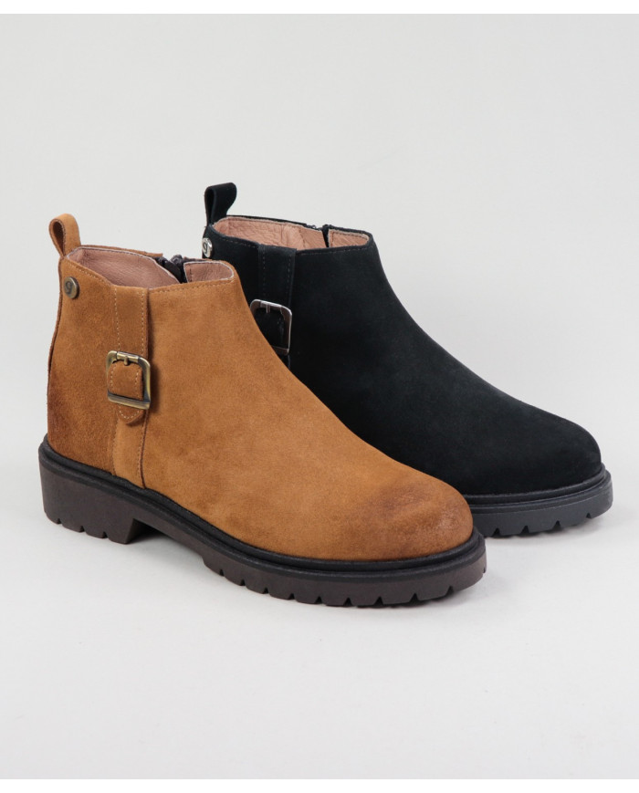 Maria Ginova Botas con Fecho