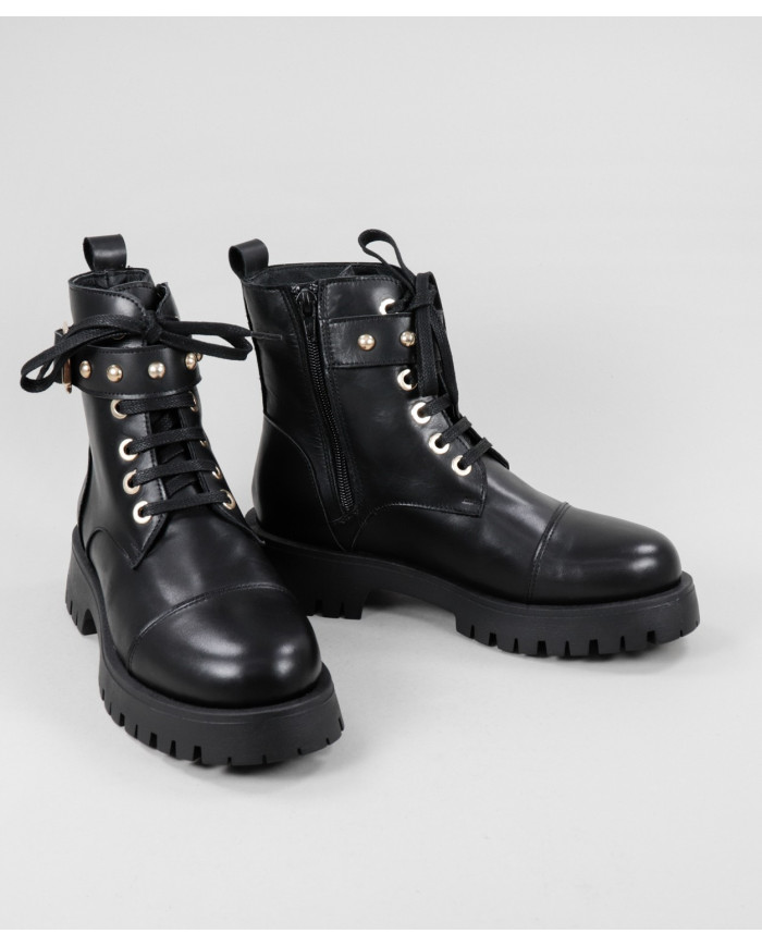 Women's Black Military Boots in Skin