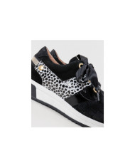 Ginova Women's Slippers with Various Textures