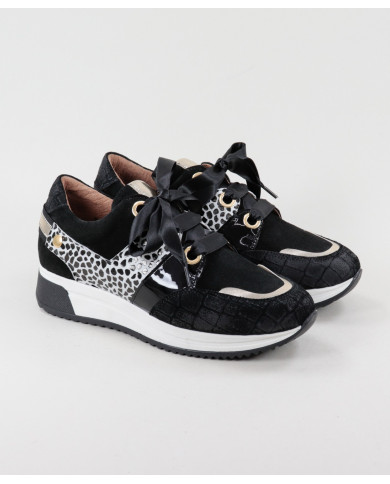 Zapatillas de mujeres Ginova con diversas texturas