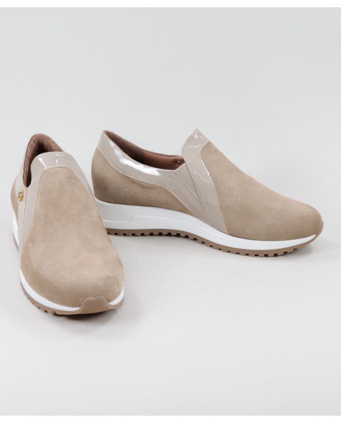 Ginova shoes with Elastics in the Laterals