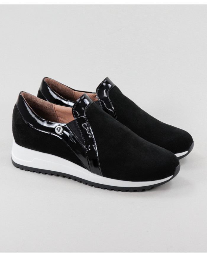 Ginova shoes with Elastics in the Laterals