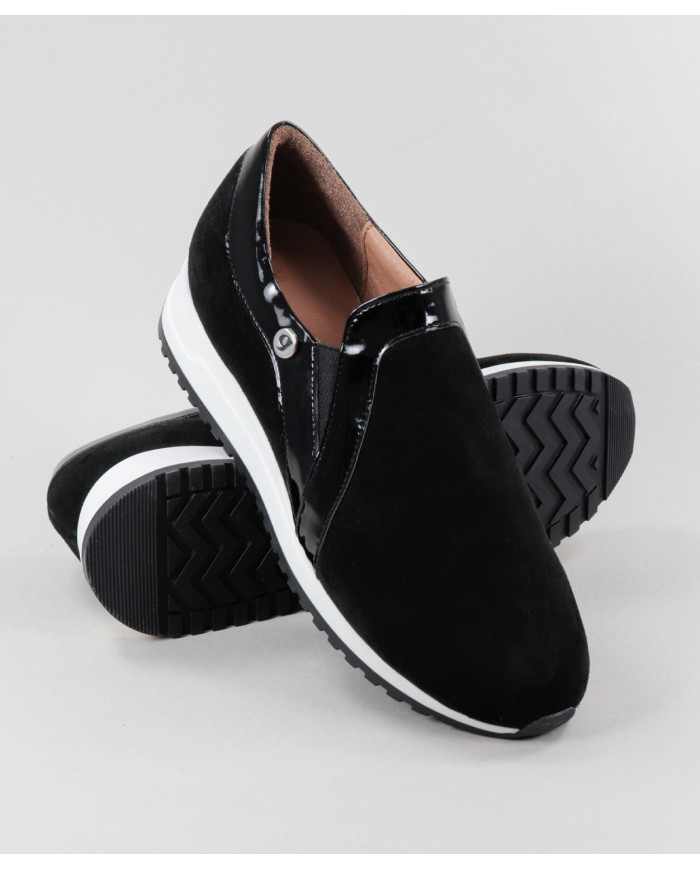 Ginova shoes with Elastics in the Laterals