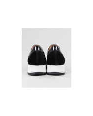 Ginova shoes with Elastics in the Laterals