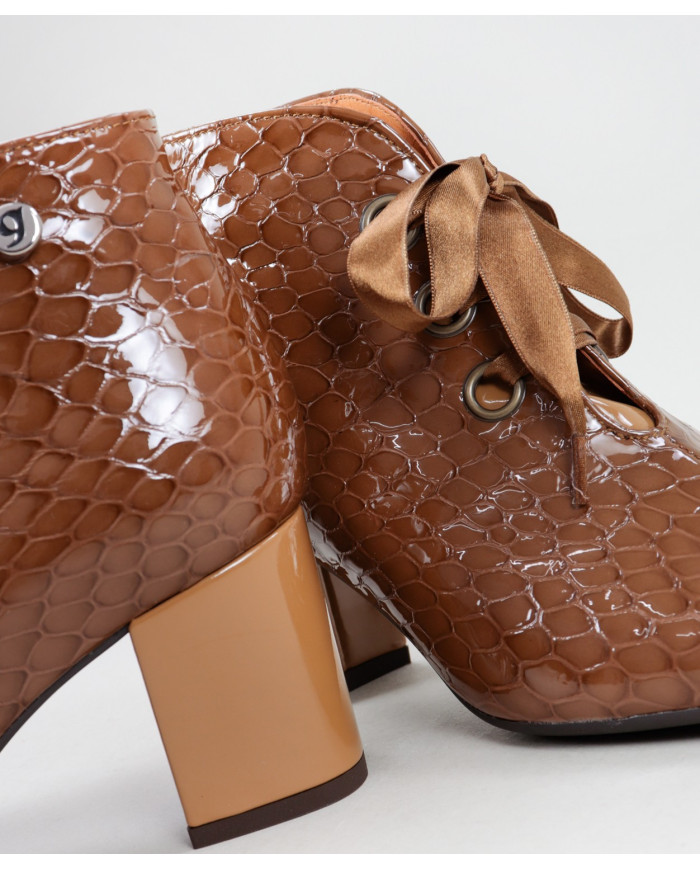 Botins de Senhora Ginova en Verniz