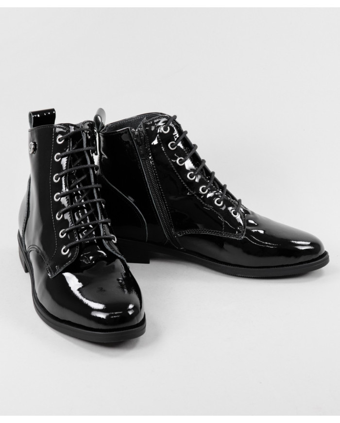 Botas de Senhora Rasas Ginova Envernizadas