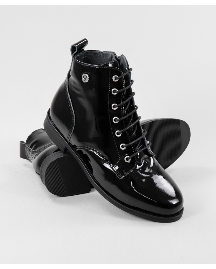 Botas de Senhora Rasas Ginova Envernizadas