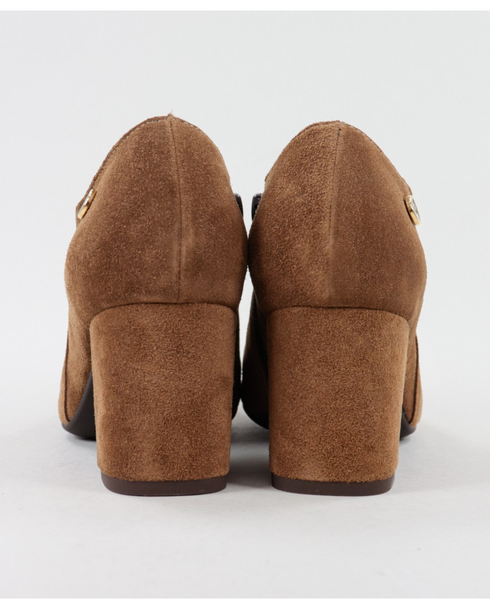Camel Boots of Lady Ginova of Middle Heel