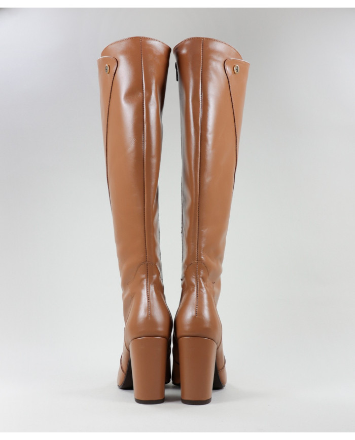 Botas Camel de Cano Alto Ginova Elegantes