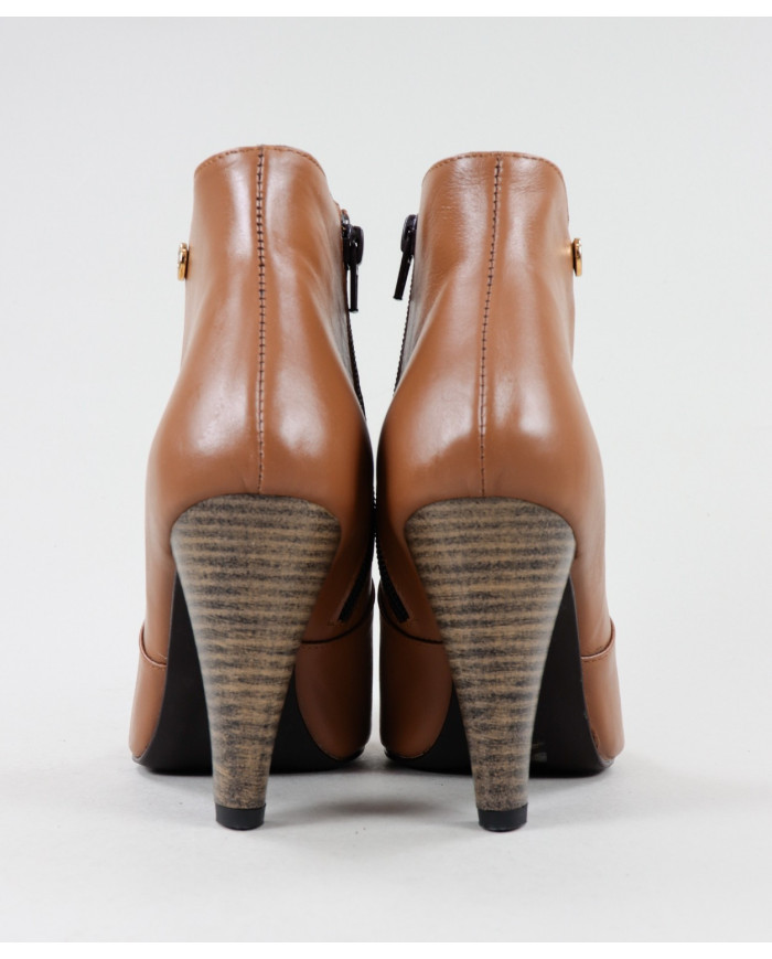 Botins Camel de Senhora Ginova em Pele