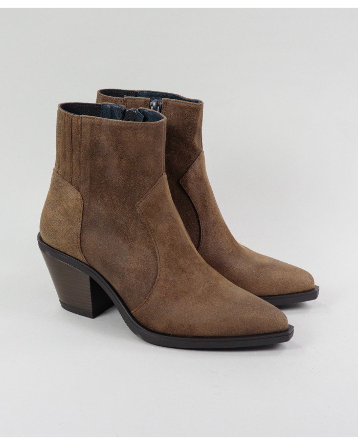 Botas CamelSebo Texanas de Salto Médio Ginova