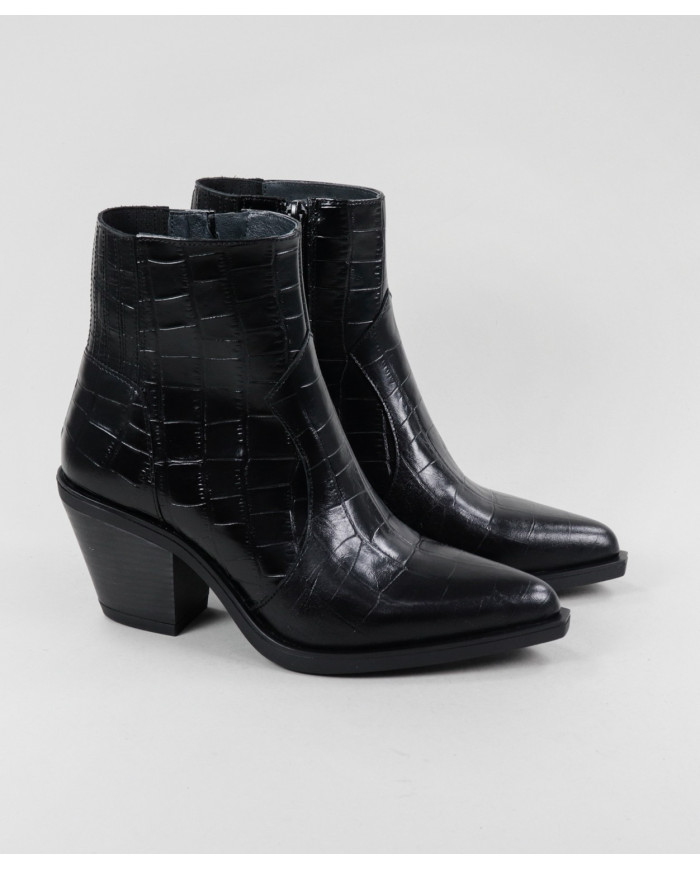 Botas Pretas Texanas de Salto Médio Ginova