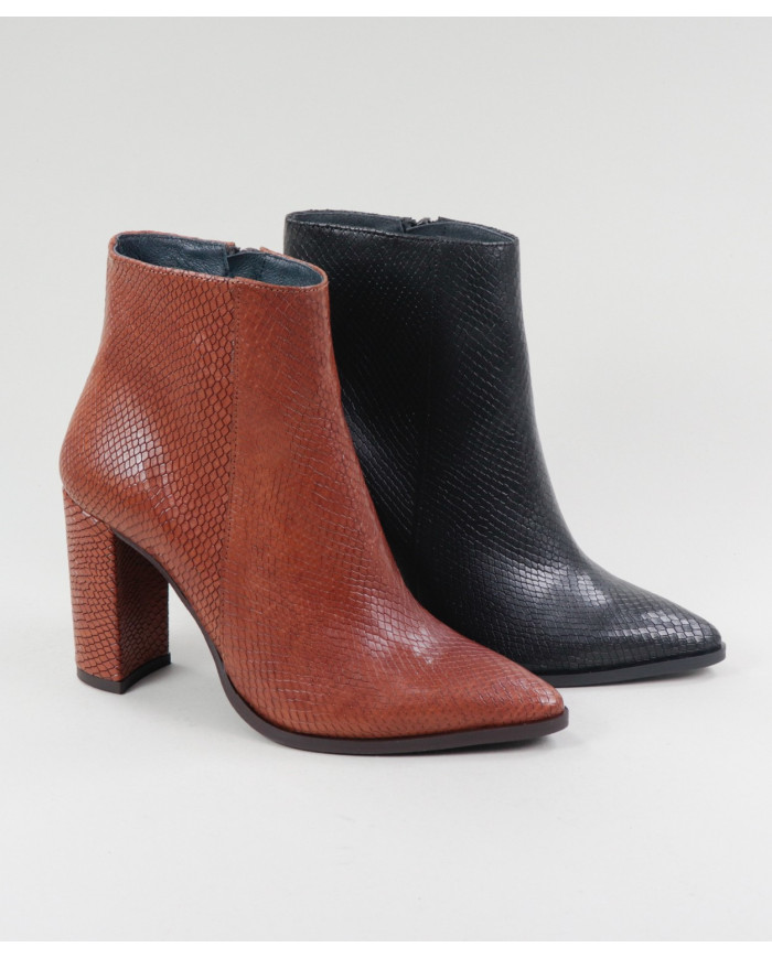 Botas de Salto Alto Ginova com Pele Gravada