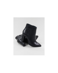 Botas Pretas de Salto Alto Ginova com Pele Gravada