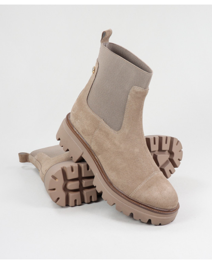 Ginova Women's Taupe Boots with Elastic