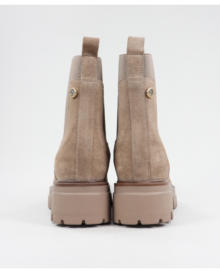 Ginova Women's Taupe Boots with Elastic