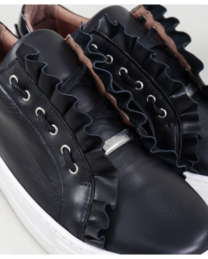 Women's Black Ginova Trainers with Folhos