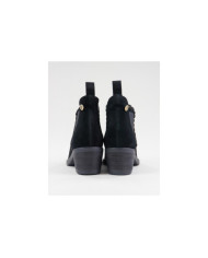 Black Ginova Boots with Skin Engraved with Texture