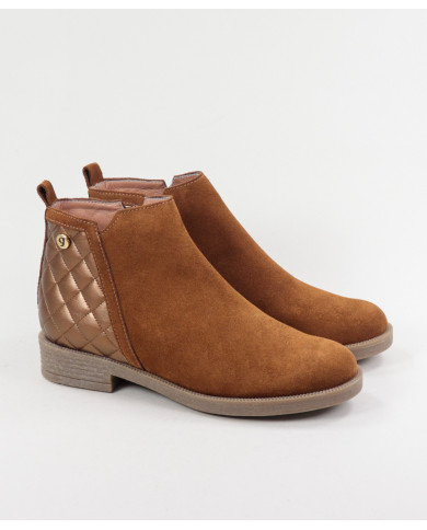 Camel Boots of Lady Ginova with Effect Quilted