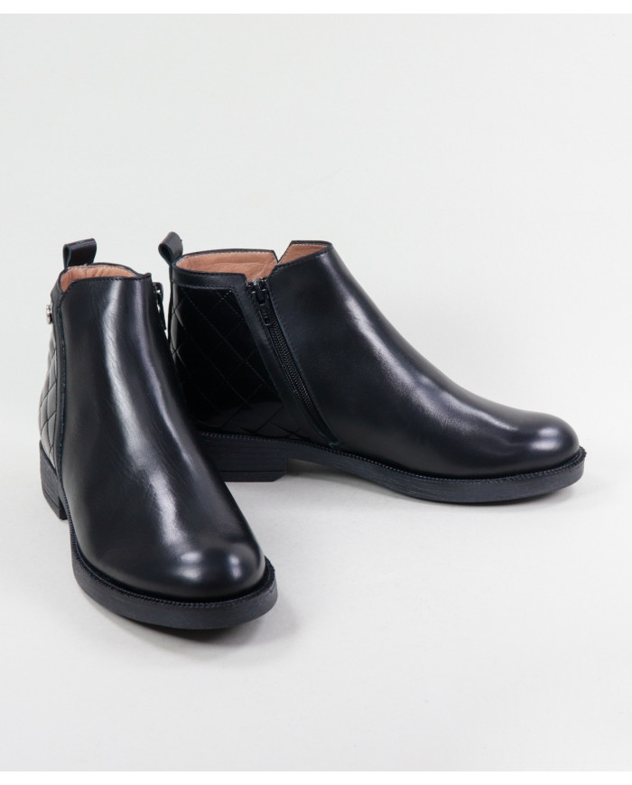 Botas Pretas de Senhora Ginova com Efeito Acolchoado