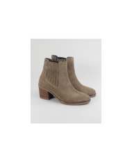 Taupe Texanas Middle Heel Boots Ginova