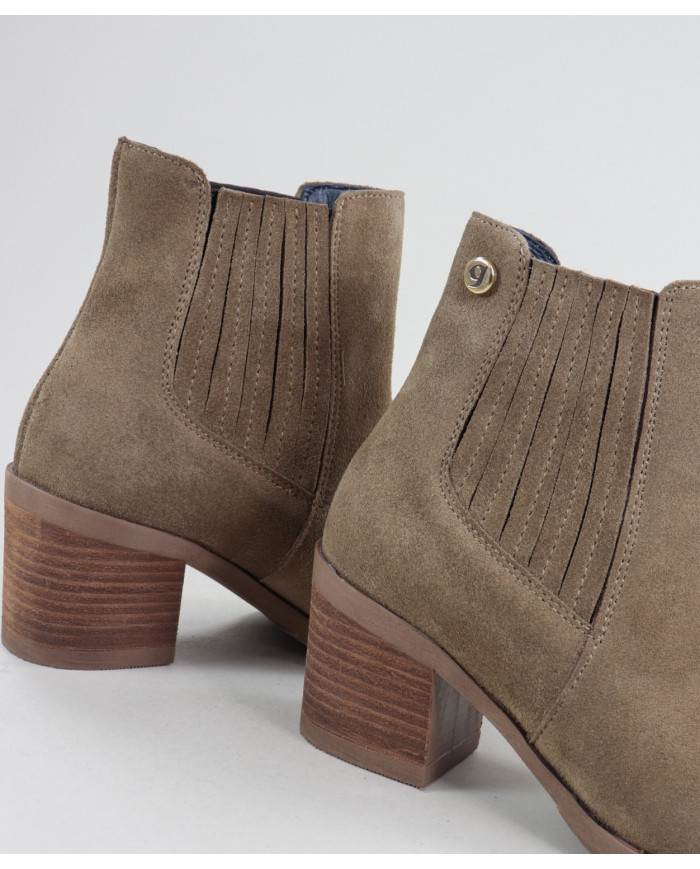 Botas Texana de tacón medio Ginova