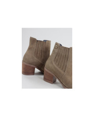 Botas Taupe Texanas de Salto Médio Ginova