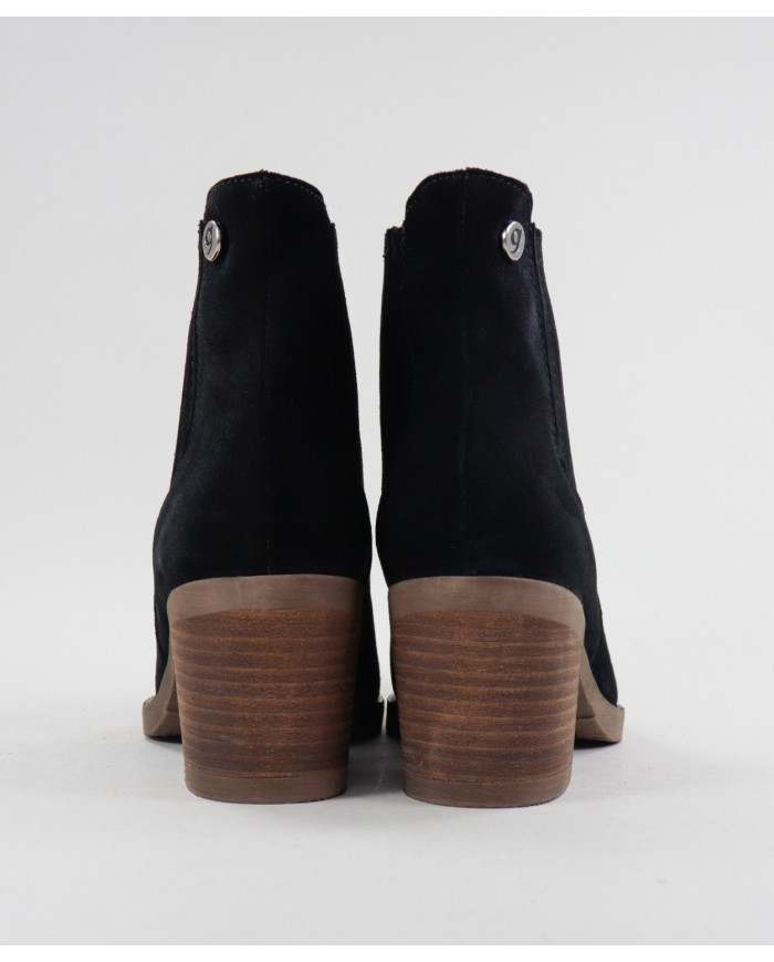 Botas Pretas Texanas de Salto Médio Ginova