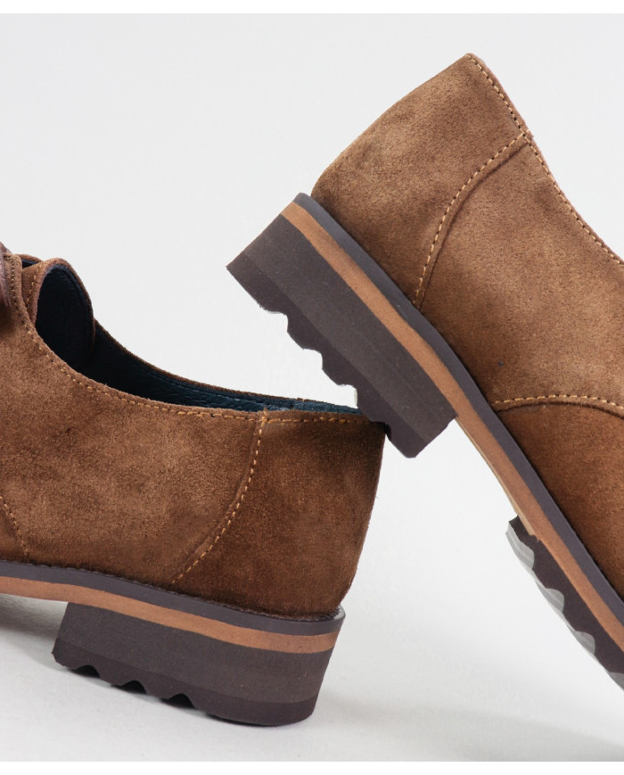 Camel Shoes of Lady Ginova Lightweight