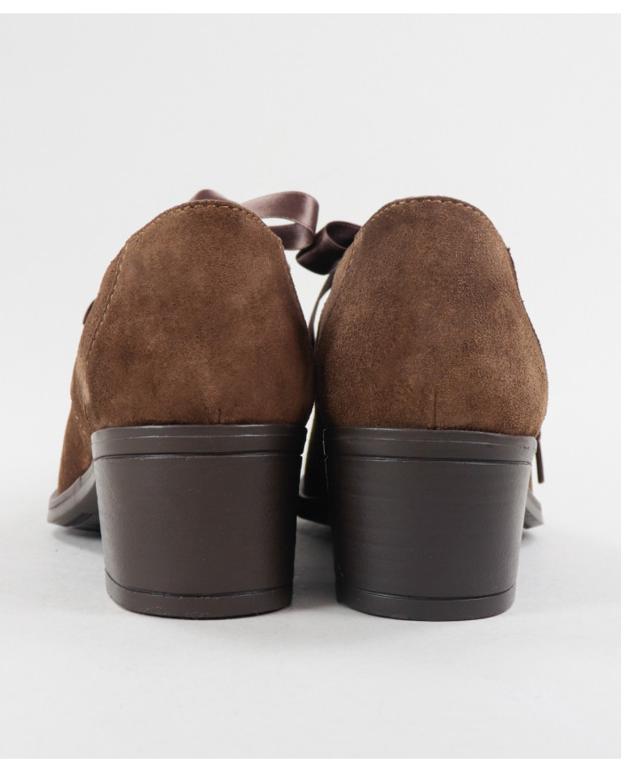 Camel Boots of Lady Ginova of Middle Heel