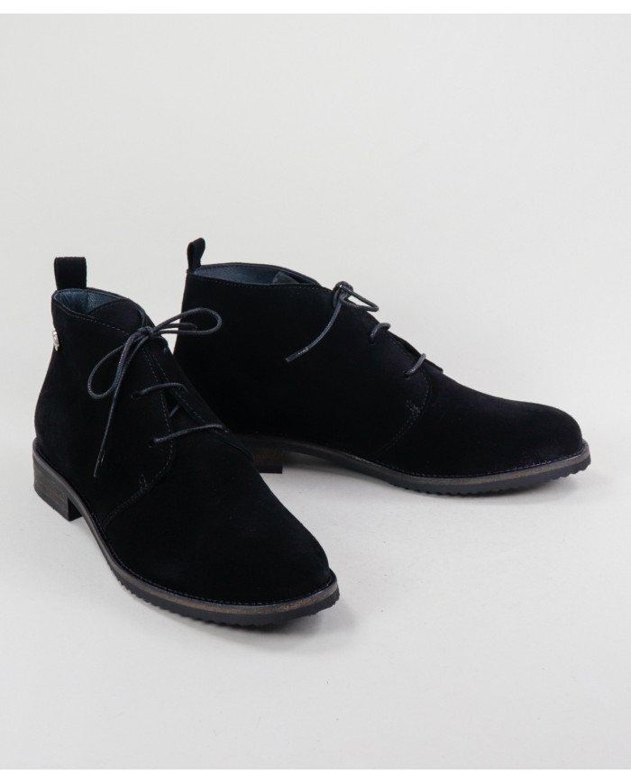 Botins Pretos Rasos Ginova com Cordões Finos