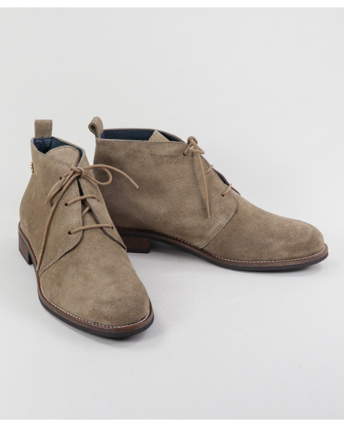 Ginova Rasos Botas con Finos Cords