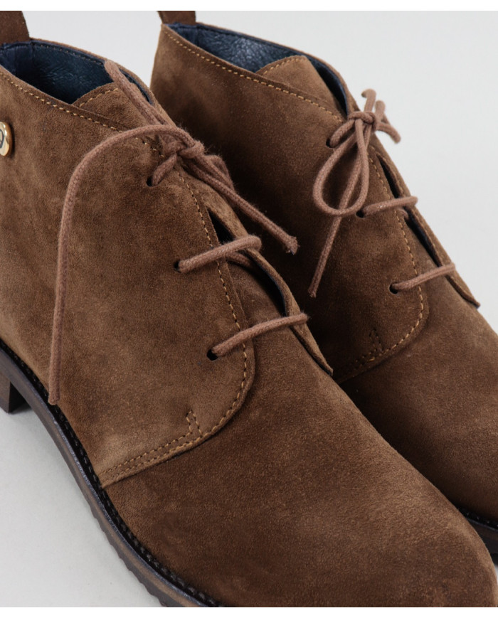 Ginova Rasos Botas con Finos Cords