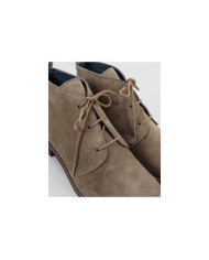 Botins Taupe Rasos Ginova com Cordões Finos