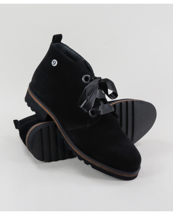 Botins Pretos Rasos Ginova de Senhora com Laço Cetim