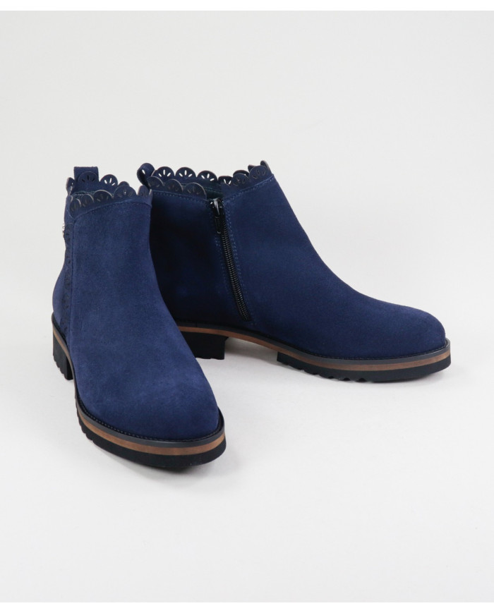 Blue Boots Rasas Ginova with Rebordo Decorated