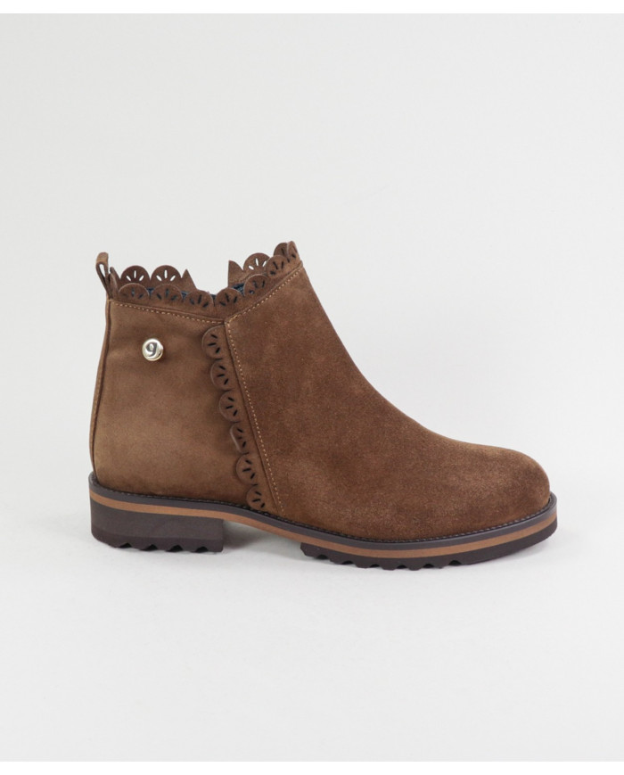 Camel Rasas Ginova Boots with Rebordo Decorated